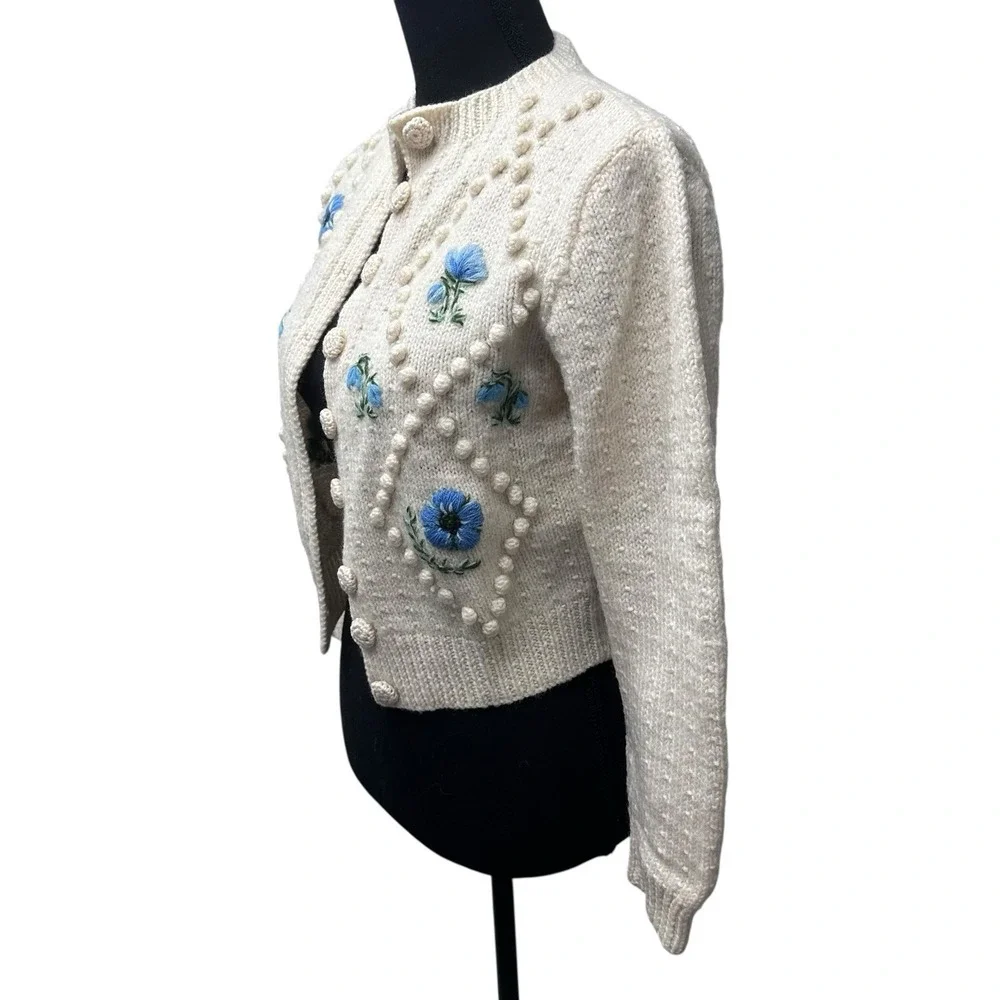 Vtg Hand Knitted 100% Wool Women Cardigan Sweater 3D Crochet Flowers Sz Small - Picture 4 of 8